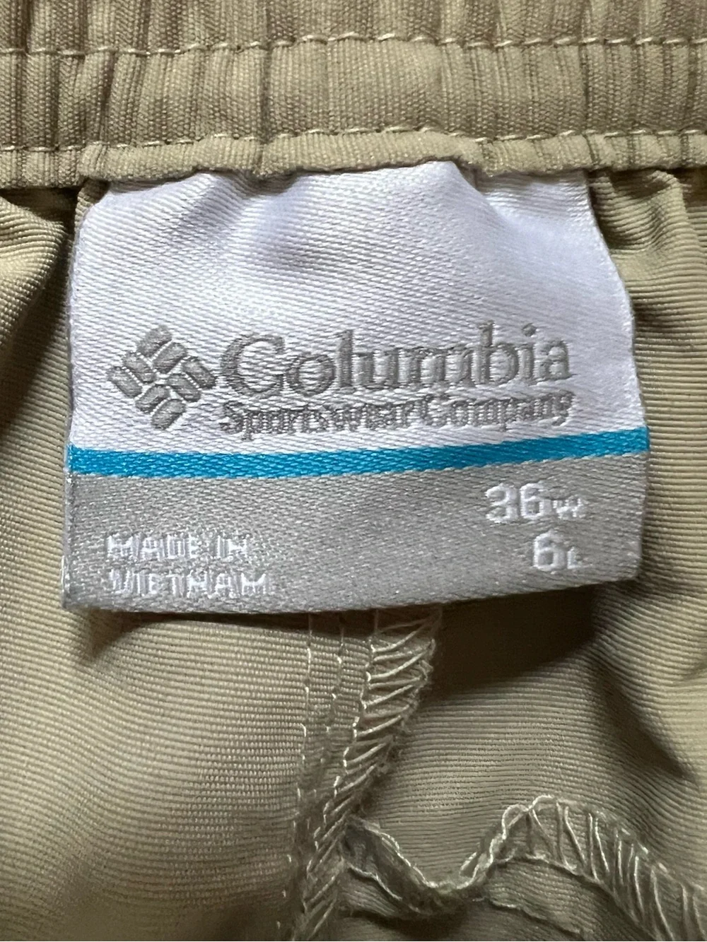 Columbia PFG Khaki Shorts size 36 (Zz108)